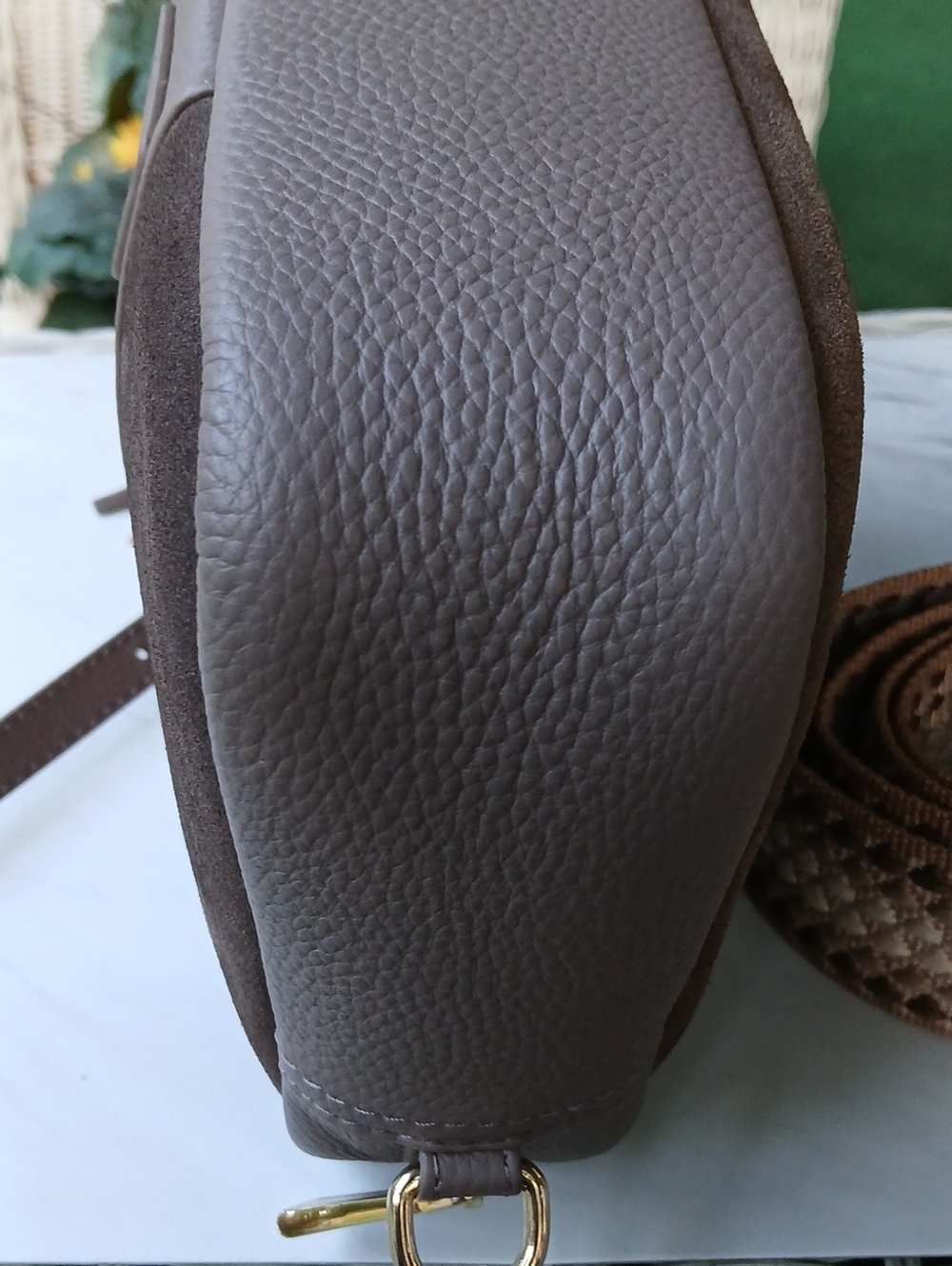 Pom Pom London City Crossbody Leather Bag - Picture 14 of 16